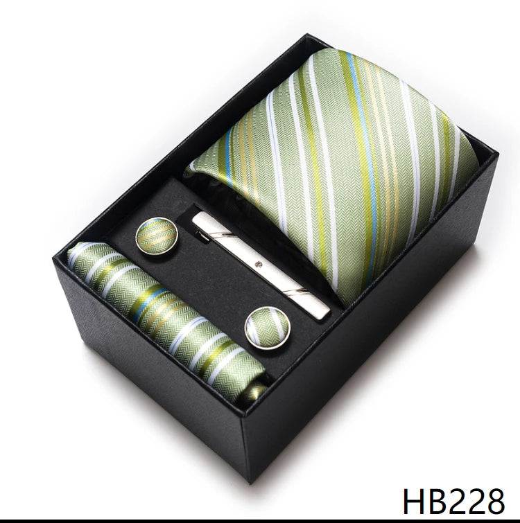 Classic Tie with Pocket Square and Cufflinks